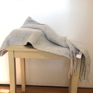 American Eagle Heather gray scarf